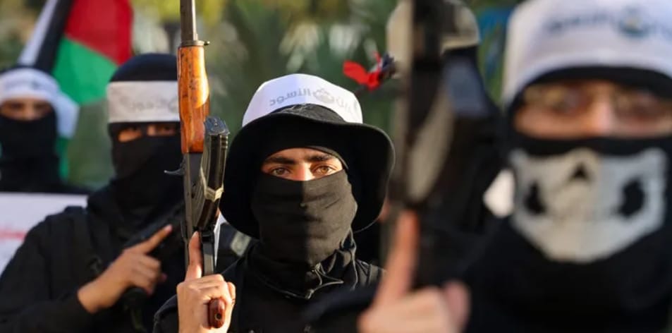 ترامب: رد حماس على وقف إطلاق النار خلال24 ساعه سيكون الأمر منتهي 