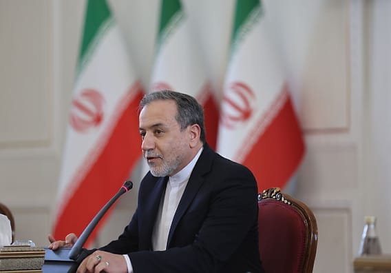   ايران- استمرار المحادثات مع الولايات المتحدة غير مبرر