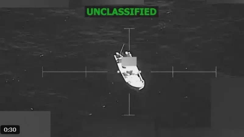 الجيش الأميركي يشن ثلاث غارات على  مراكب متورطة في تهريب المخدرات شرق المحيط الهندي 