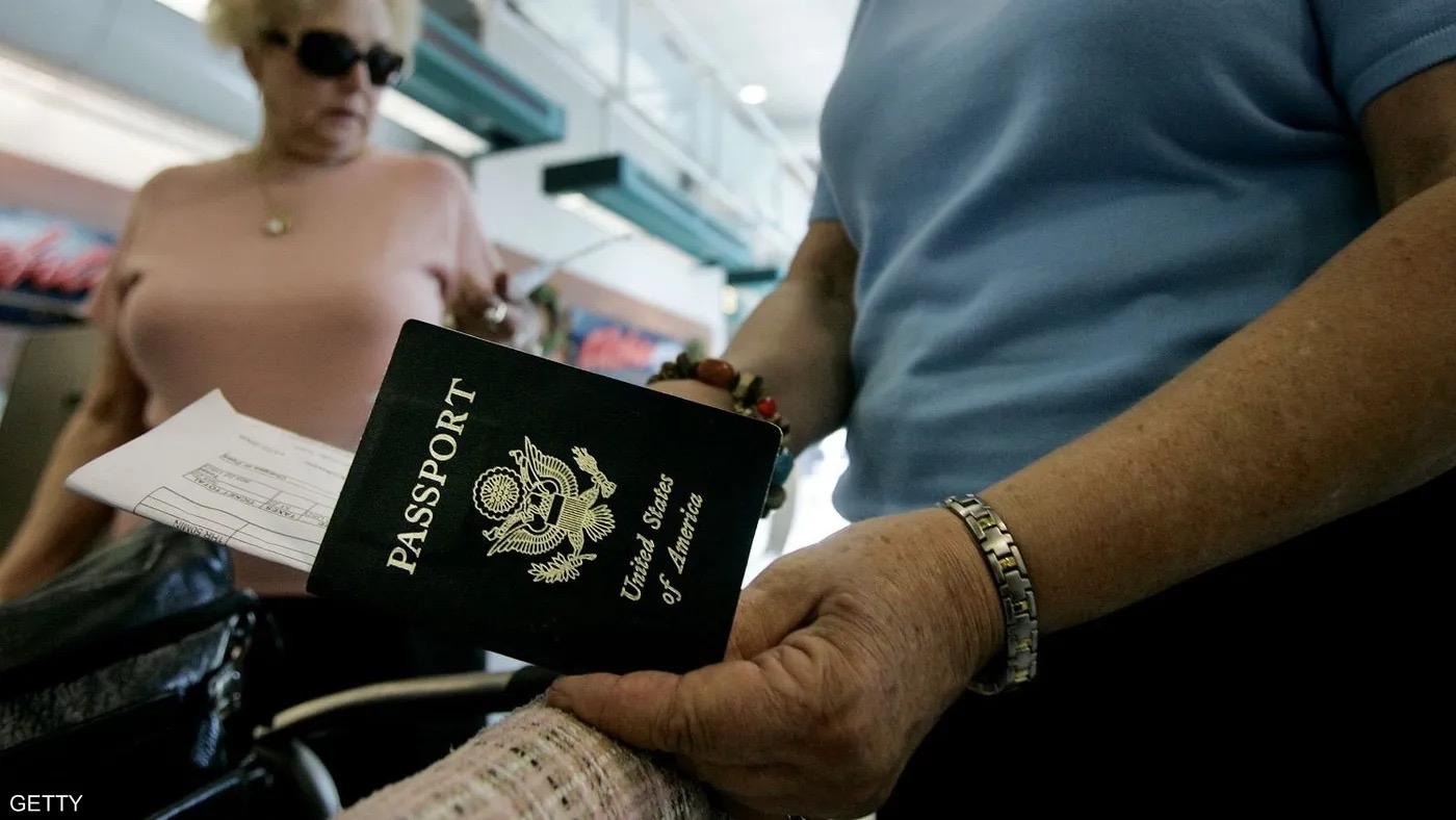 هل تُصبح الجنسية الأميركية حلماً مهدداً في عهد ترامب؟