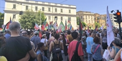 تظاهرة حاشدة في روما تضامنا مع غزة وفلسطين