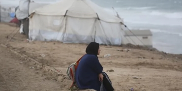 قسوة وعذاب والم ... وشتاء وبرد قاسي  يفاقم معاناة اهل غزه