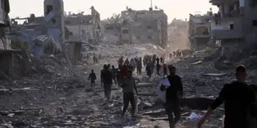 القوات الإسرائيلية تقصف شرق مدينة خان يونس في جنوب قطاع غزة