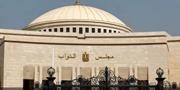 المصريون ينتقلون للتصويت للمرحلة الثانية من انتخابات مجلس النواب .