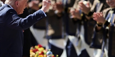 ترامب  آمل  من الرئيس الصيني شي جين بينغ ا وضع حد للحرب التجارية بين أكبر اقتصادين في العالم.