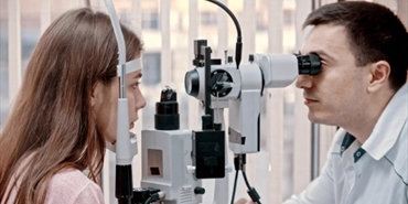 دراسة جديدة  تكشف ان  العين تتحدث قبل القلب.. اكتشاف مذهل في الطب الوقائي....