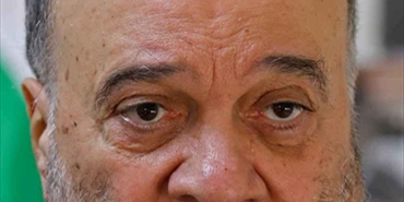 حركة  فتح  تعيد الدكتور ناصر القدوة إلى صفوفها.....