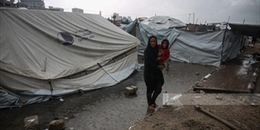 الانروا ألأمطار الغزيرة التي يشهدها قطاع غزة فاقمت من سوء الأوضاع الإنسانية ويزيد من معاناة النازحين  