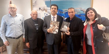 السفير التونسي في فلسطين يبحث مع التجمع الارشيفي اهمية التوثيق وحفظ التراث