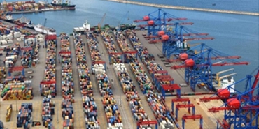 مرفأ بيروت في عام 2025: ارتفاع ملحوظ في حركة التجارة البحرية