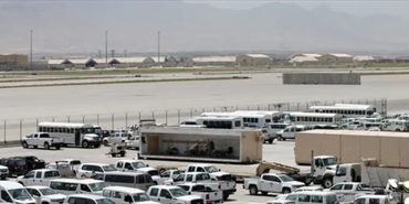 الرئيس ترامب يعمل على إعادة إرساء وجود أميركي في قاعدة باغرام الجوية بأفغانستان.